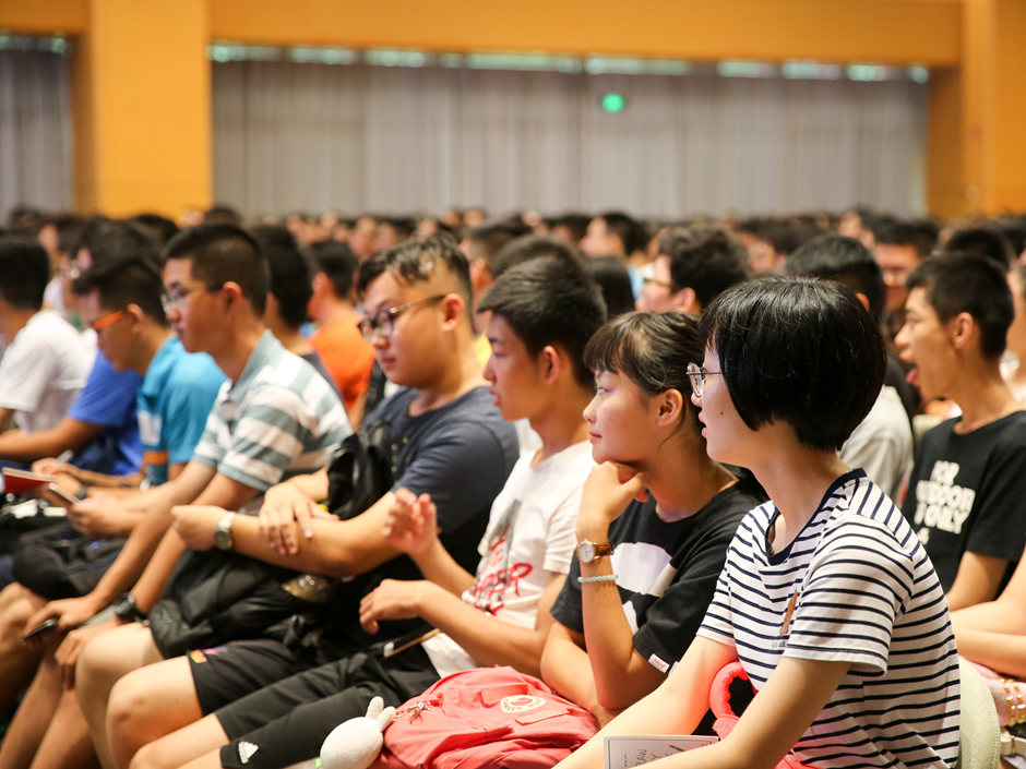 Induction lectures help students adapt to university life